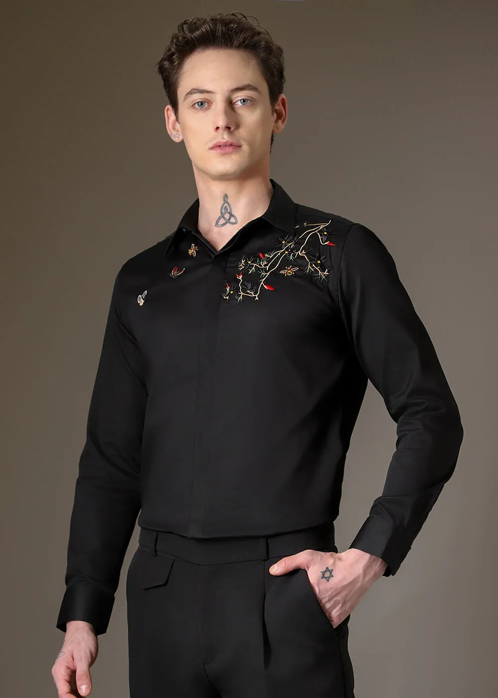 Beeclub Needle Work Black Shirt