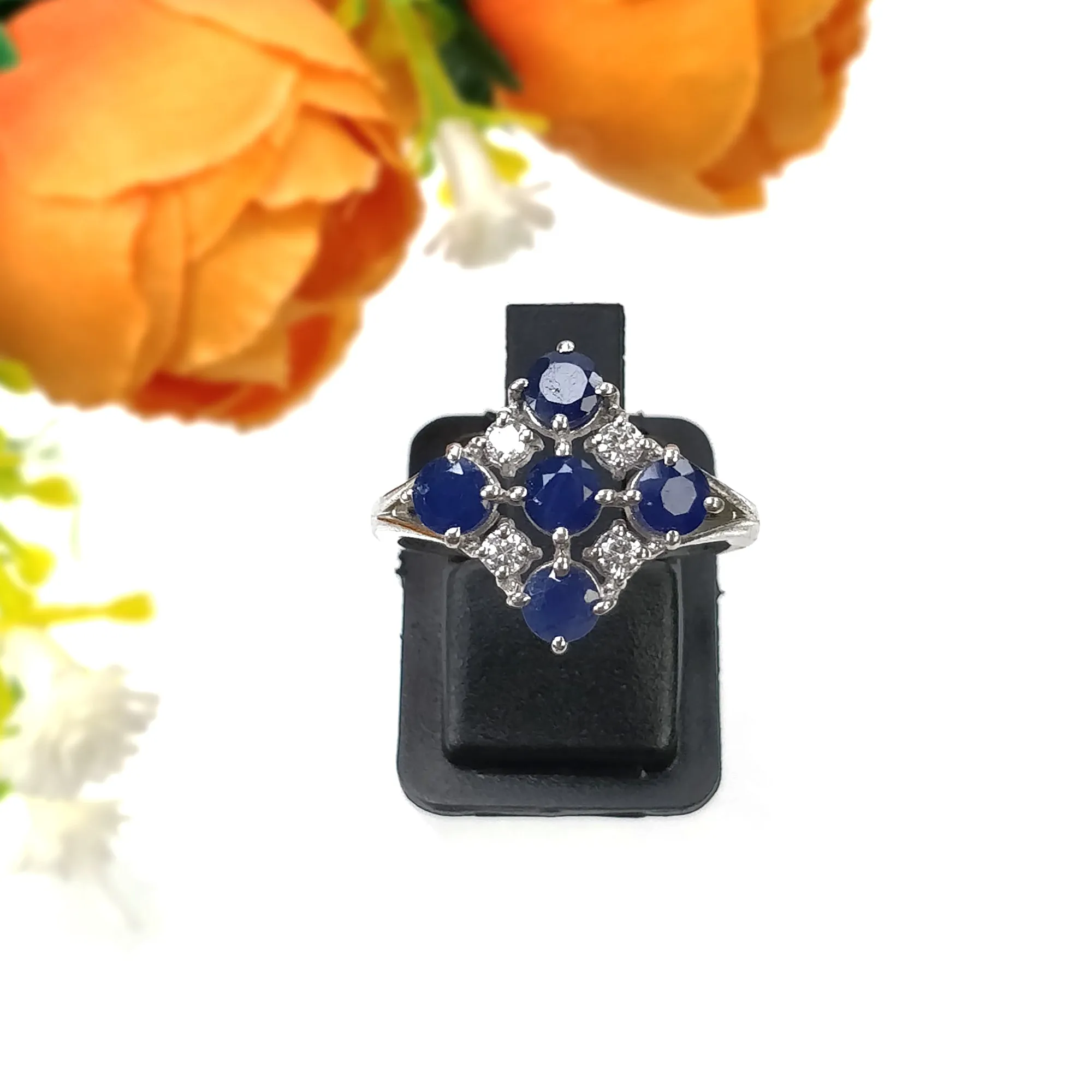 Blue SAPPHIRE Gemstone With CZ RING : 3.850gms 925 Sterling Silver Natural Sapphire Oval Normal Cut Prong Set Unisex Ring 7.5US