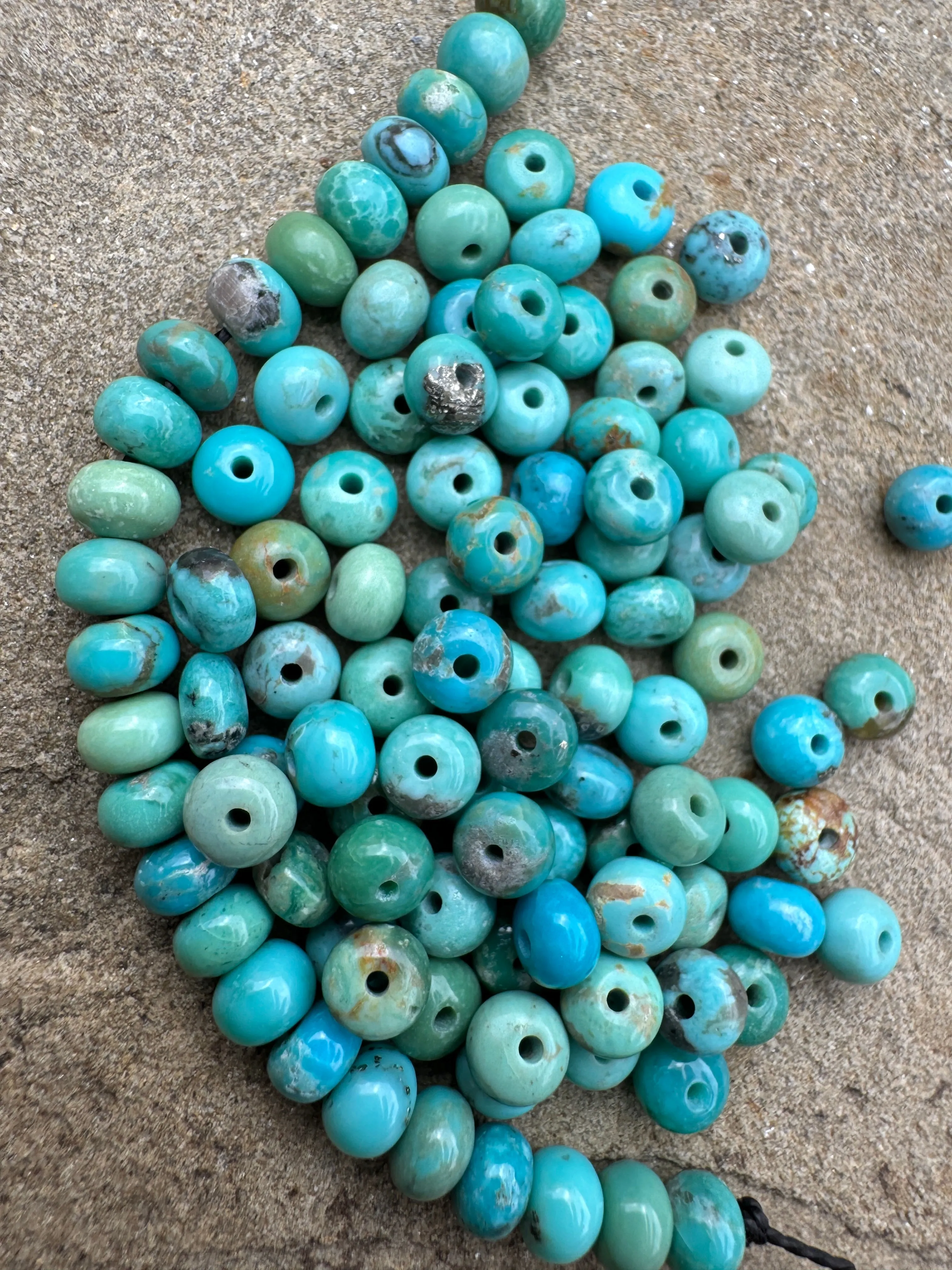 Campitos (Mex) Turquoise 5mm Rondelle Beads (Package of 12 beads)