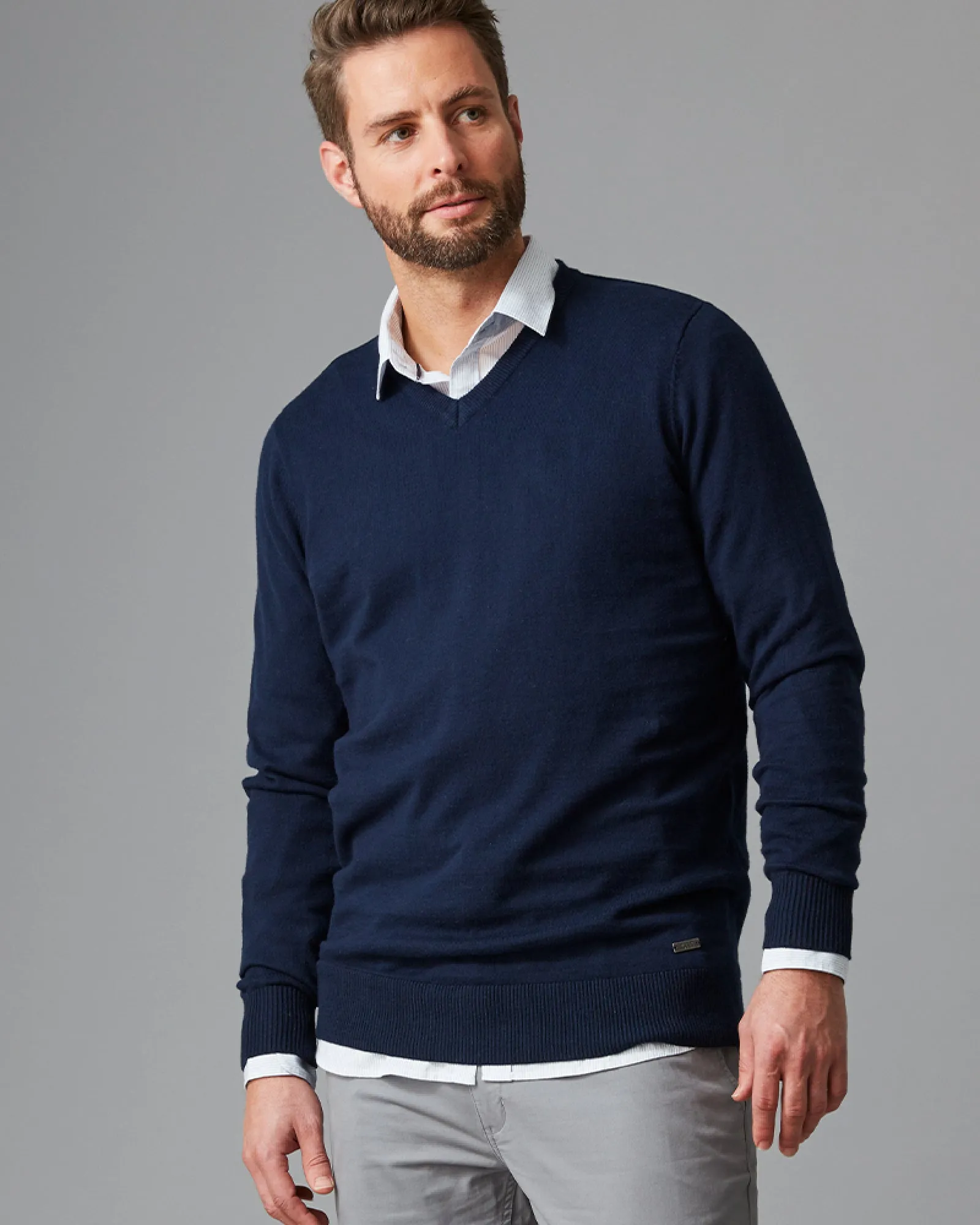 CASHMERE COTTON VEE NECK KNIT