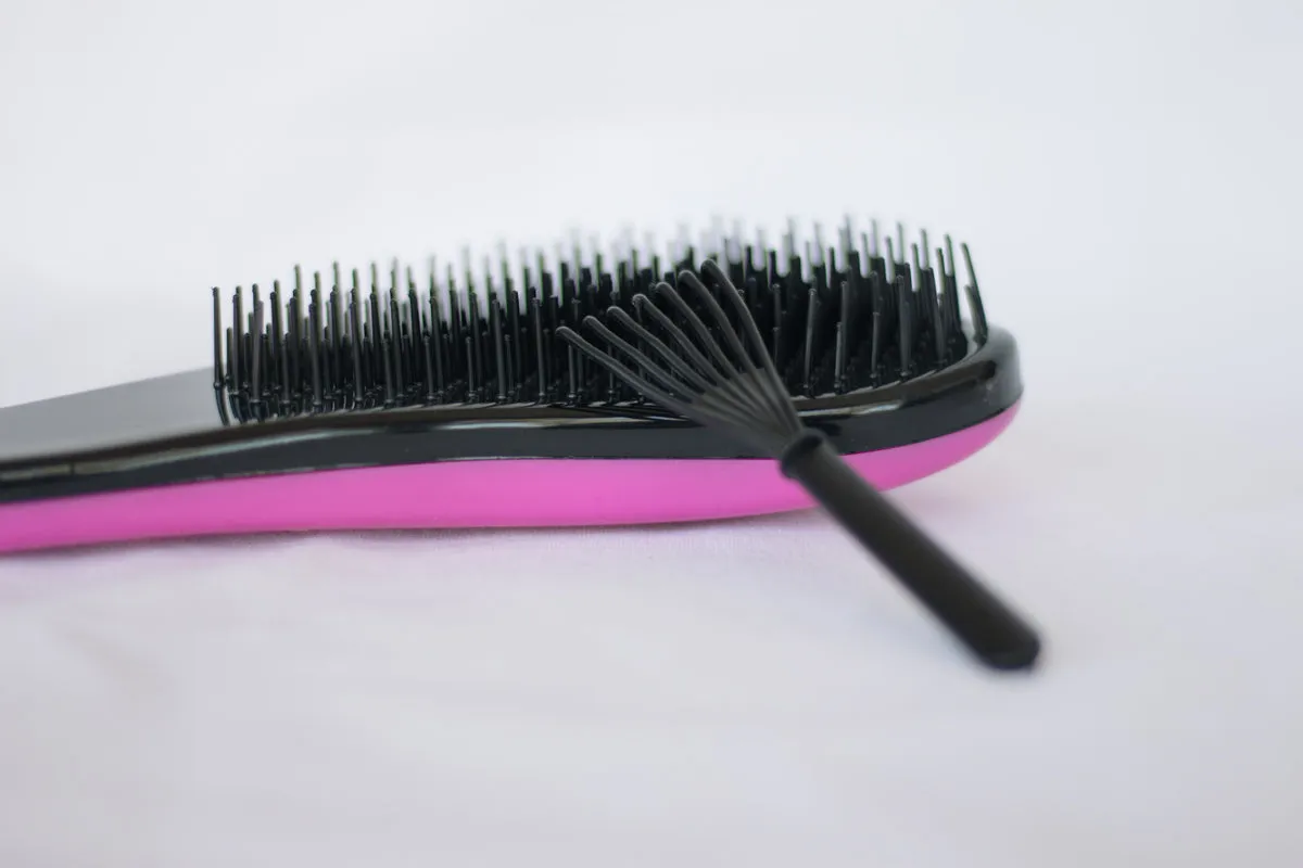 Detangler Brush