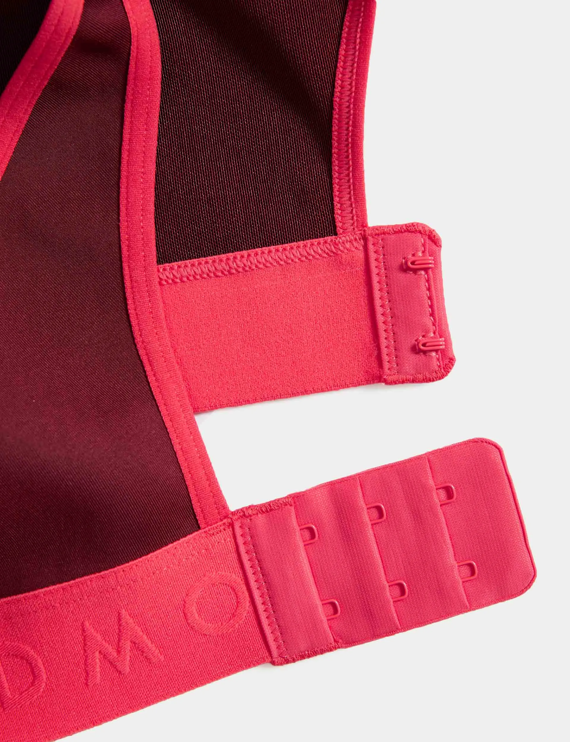 Freedom To Move Ultimate Support Sports Bra A-E - Burgundy