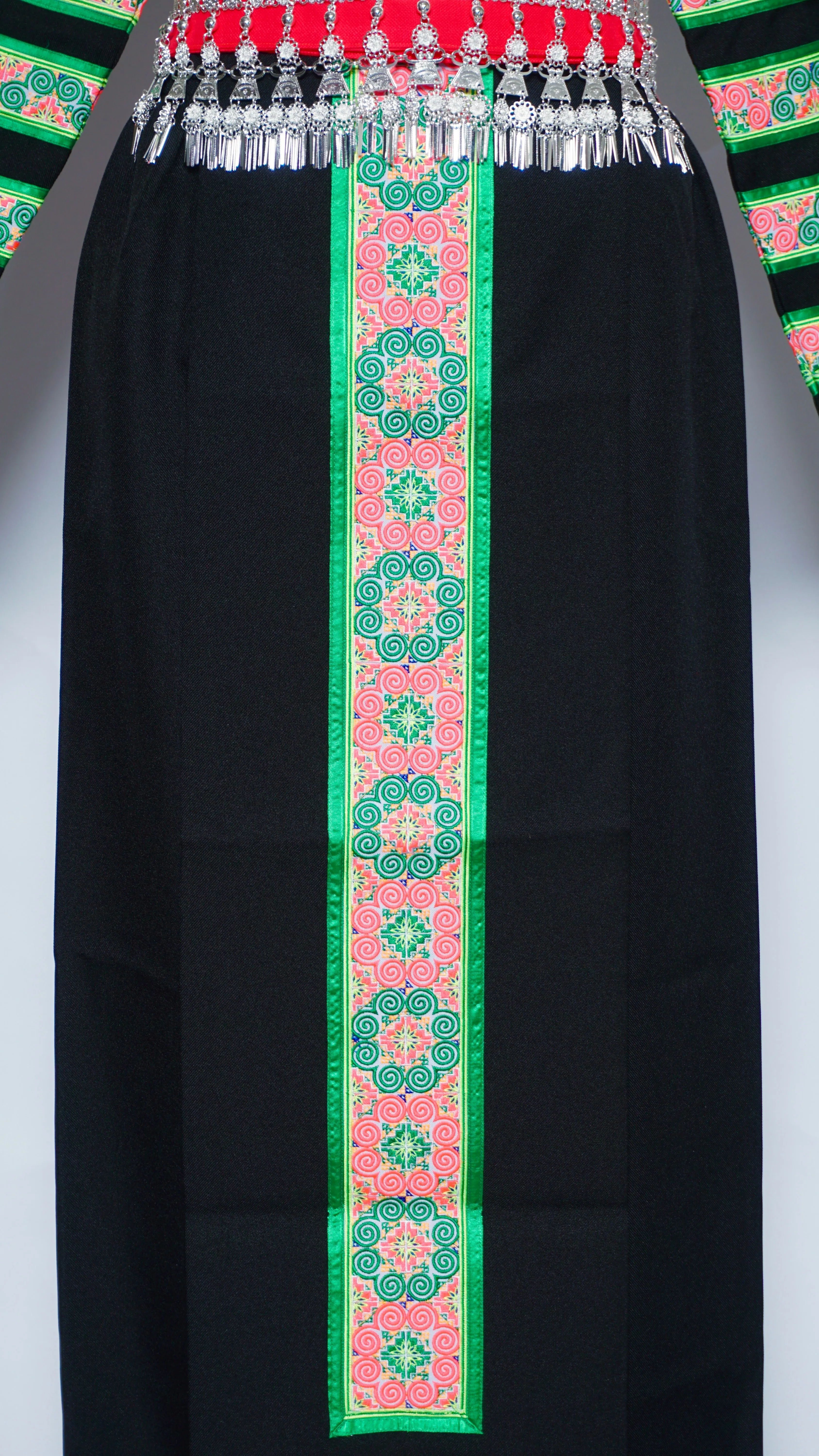 Hmong Txiaj Green Trim