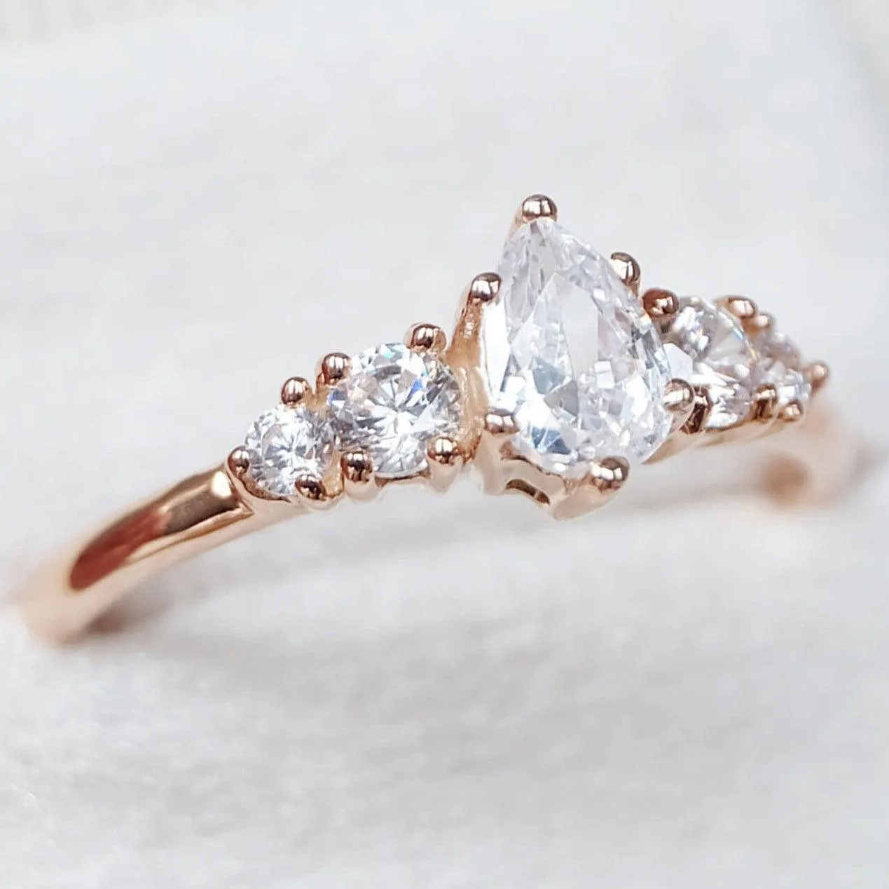 Moissanite Engagement Ring Kokoro