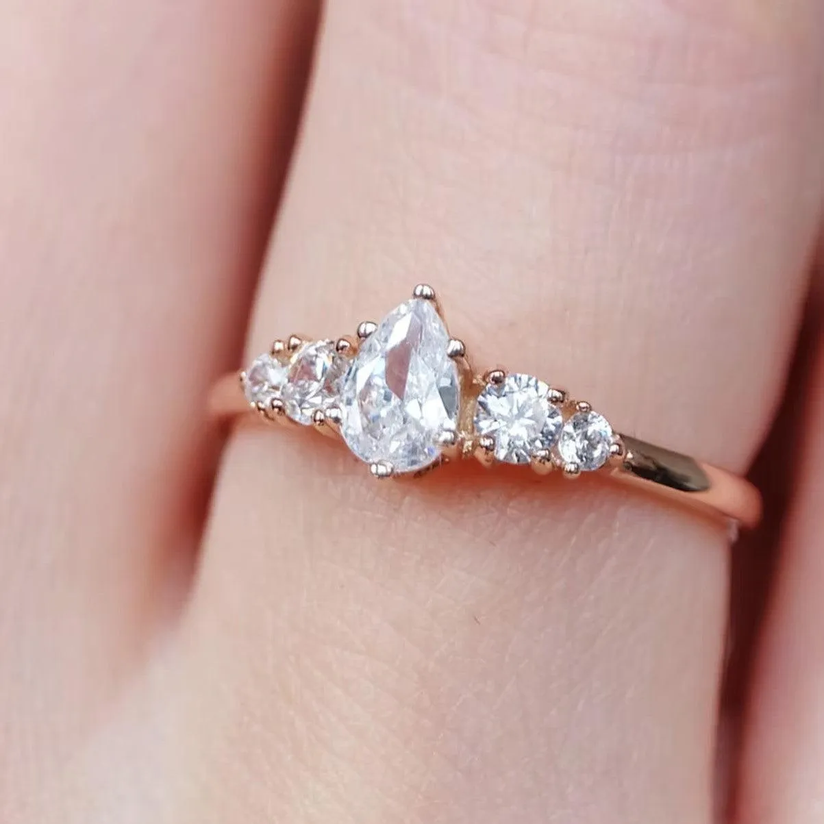 Moissanite Engagement Ring Kokoro