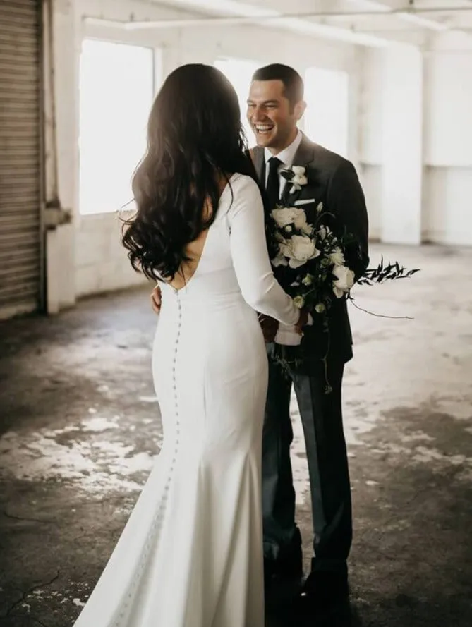 Simple Long Sleeve Open Back Ivory Mermaid Wedding Dresses Customize ER2144