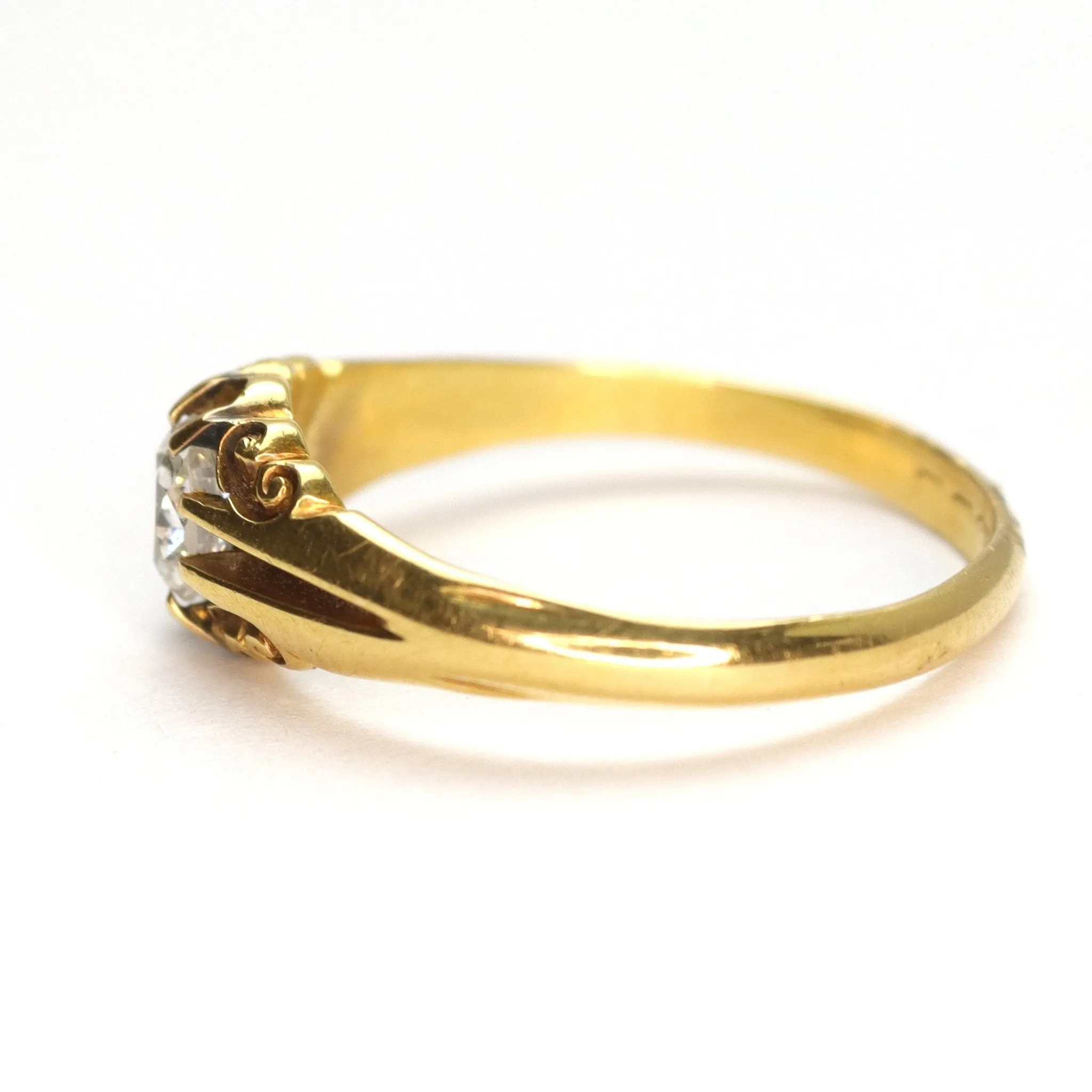 Victorian 18 Carat Gold Belcher Diamond Ring